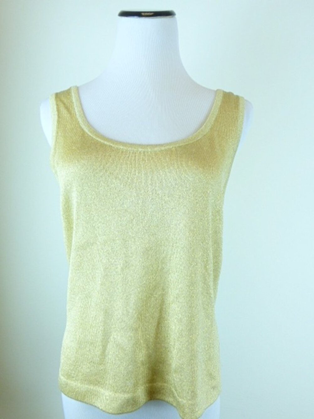 ST JOHN GOLD Metallic SCOOP NECK TANK TOP p S